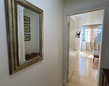 117 S Doheny Drive - Photo Thumbnail 7