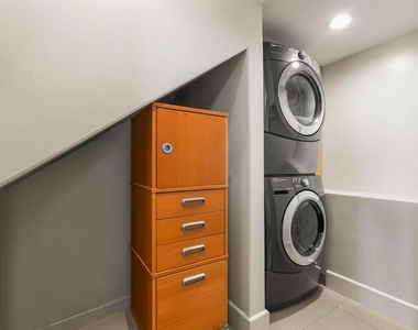 1834 Clove St - Photo Thumbnail 28