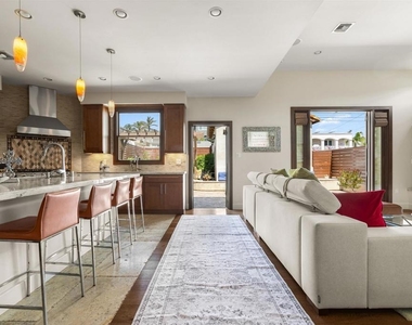 1834 Clove St - Photo Thumbnail 8