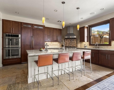 1834 Clove St - Photo Thumbnail 12