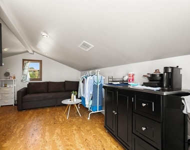 1834 Clove St - Photo Thumbnail 33