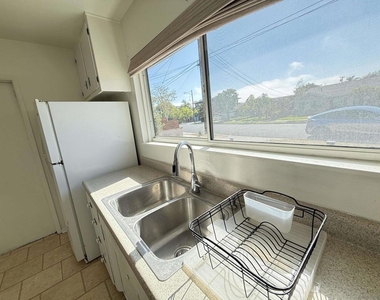 1741 Lahoud - Photo Thumbnail 17