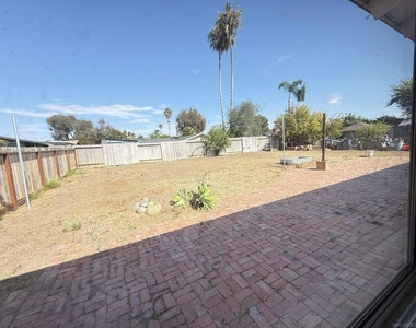 1741 Lahoud - Photo Thumbnail 22