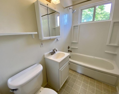 1741 Lahoud - Photo Thumbnail 11