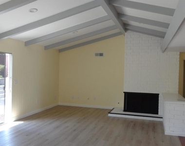 246 Eucalyptus Ct. - Photo Thumbnail 9