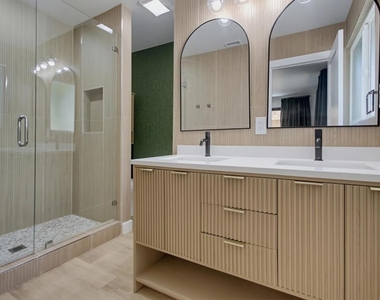 6201 Lorca Dr - Photo Thumbnail 8