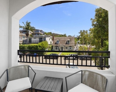 5622 Taft - Photo Thumbnail 26