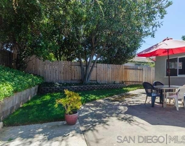 5030 Chaucer Ave - Photo Thumbnail 8