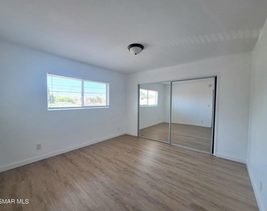 4810 St Elmo Drive - Photo Thumbnail 2