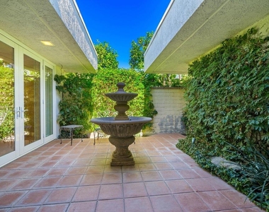 4 Dartmouth Drive - Photo Thumbnail 20
