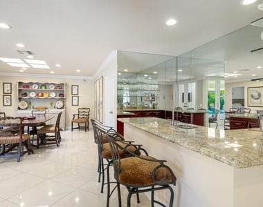 4 Dartmouth Drive - Photo Thumbnail 7