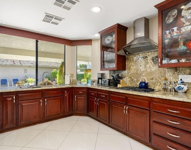 4 Dartmouth Drive - Photo Thumbnail 11