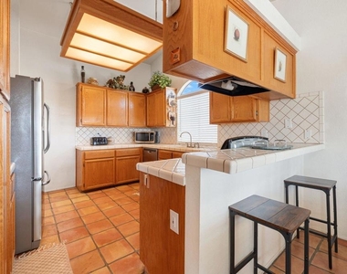 48638 Hepburn Drive - Photo Thumbnail 6