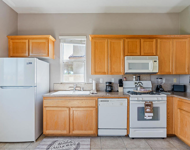 49418 Wayne Street - Photo Thumbnail 3
