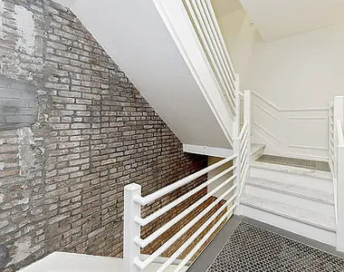 222 East 12th Street - Photo Thumbnail 10