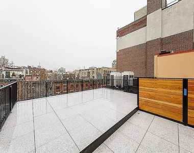 222 East 12th Street - Photo Thumbnail 7