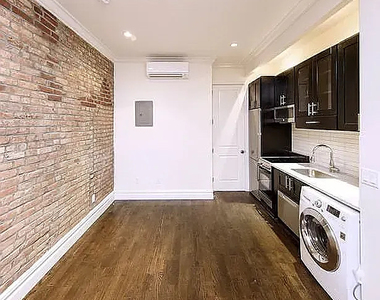 222 East 12th Street - Photo Thumbnail 3