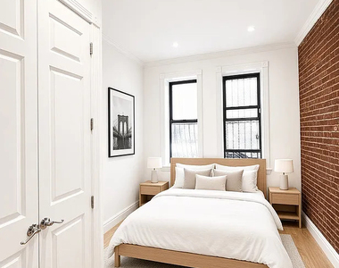 340 East 55th Street - Photo Thumbnail 3