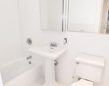 342 East 76th Street - Photo Thumbnail 3