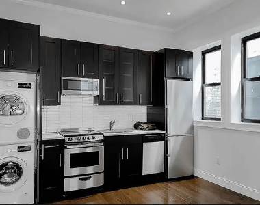 1377 Lexington Avenue - Photo Thumbnail 2