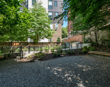 1401 East Madison Street - Photo Thumbnail 32
