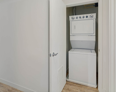 1333 Powell Street - Photo Thumbnail 45