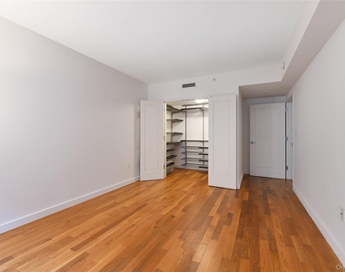 10620 70th Avenue - Photo Thumbnail 8