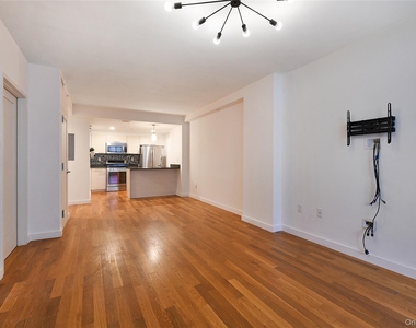10620 70th Avenue - Photo Thumbnail 3