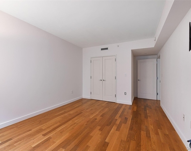 10620 70th Avenue - Photo Thumbnail 7