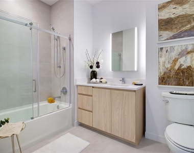 333 Warner Avenue - Photo Thumbnail 8