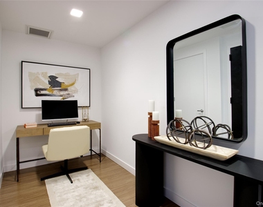 333 Warner Avenue - Photo Thumbnail 1