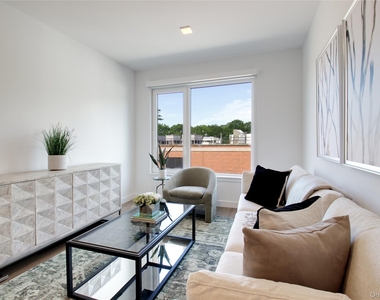 333 Warner Avenue - Photo Thumbnail 6