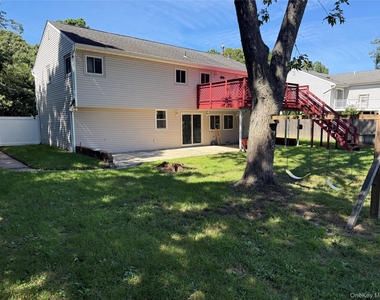 43 Newtown Avenue - Photo Thumbnail 19