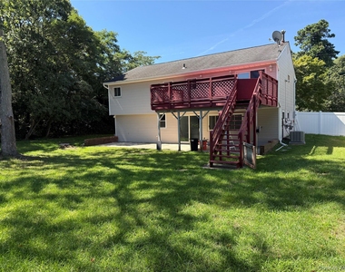 43 Newtown Avenue - Photo Thumbnail 20
