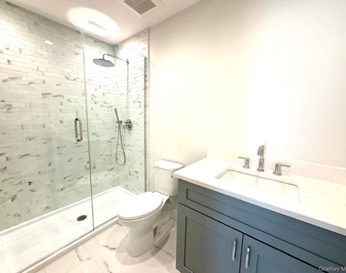 161 Union Avenue - Photo Thumbnail 11