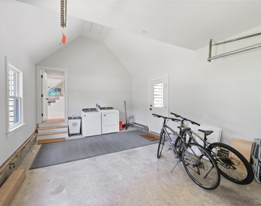 16 Pin Oak Lane - Photo Thumbnail 28