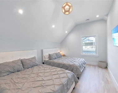 16 Pin Oak Lane - Photo Thumbnail 22