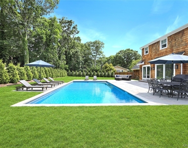 16 Pin Oak Lane - Photo Thumbnail 1