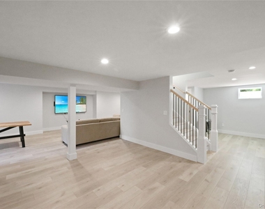 16 Pin Oak Lane - Photo Thumbnail 26