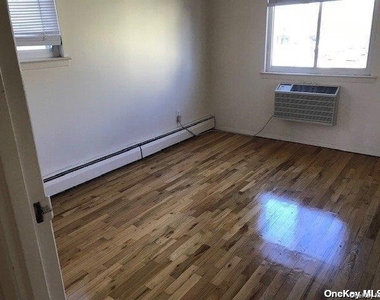 212-01 41 Avenue - Photo Thumbnail 12