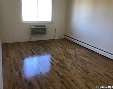 212-01 41 Avenue - Photo Thumbnail 10