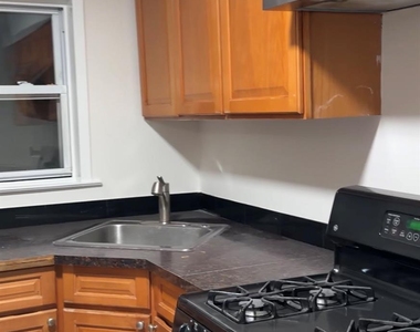 27-52 Curtis Street - Photo Thumbnail 2