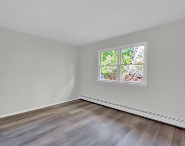 7 Canterbury Court - Photo Thumbnail 31