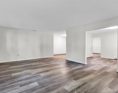 7 Canterbury Court - Photo Thumbnail 14