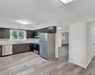 7 Canterbury Court - Photo Thumbnail 19