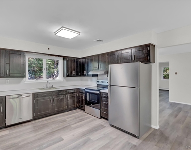 7 Canterbury Court - Photo Thumbnail 20