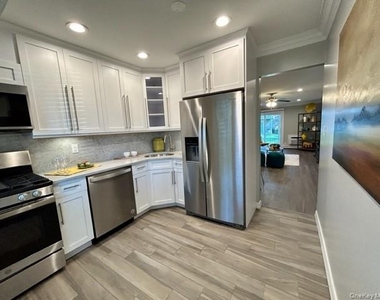 532 Terrace - Photo Thumbnail 2