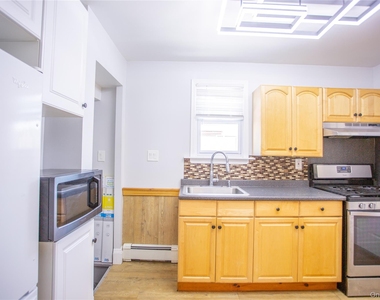 1261 Waverly Street - Photo Thumbnail 10