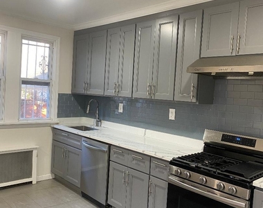85-25 Kendrick Place - Photo Thumbnail 6