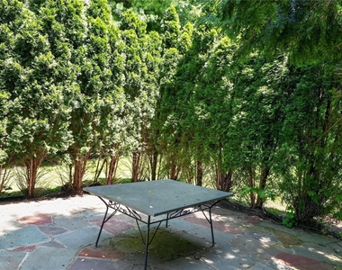1058 Plandome Road - Photo Thumbnail 16